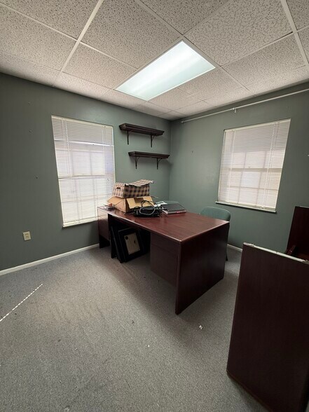 More Photos Of 4506 26th St W, Bradenton Office For Lease