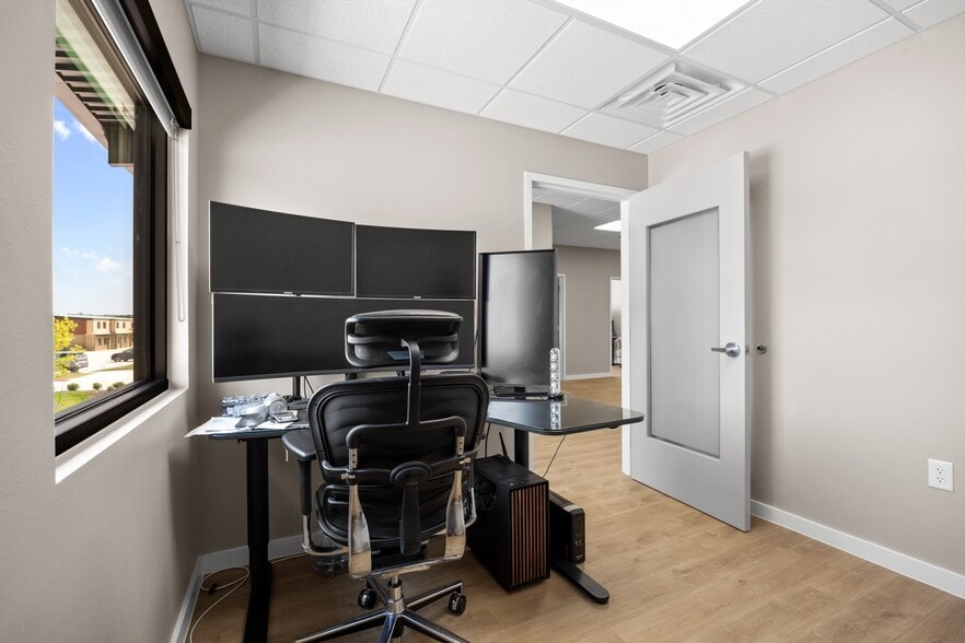 More Photos Of 730 S Bell Blvd, Cedar Park Office For Lease