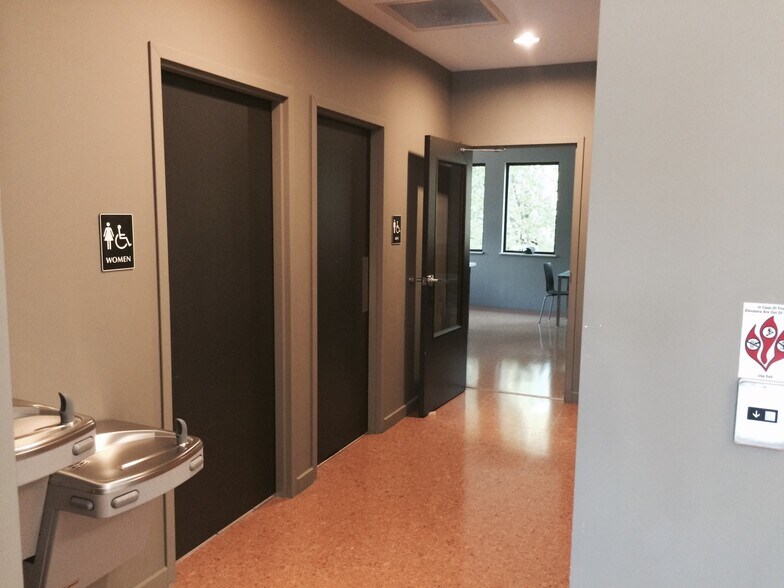 More Photos Of 1504 E Grand River Ave, East Lansing Medical For Lease