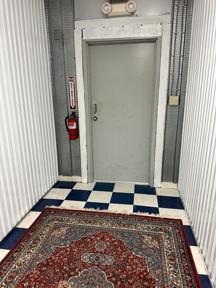 More Photos Of 92 Woodsdale Dr, Holiday Island Self Storage For Sale