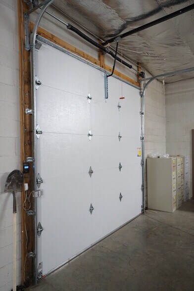 More Photos Of 802 E Nob Hill Blvd, Yakima Freestanding For Lease