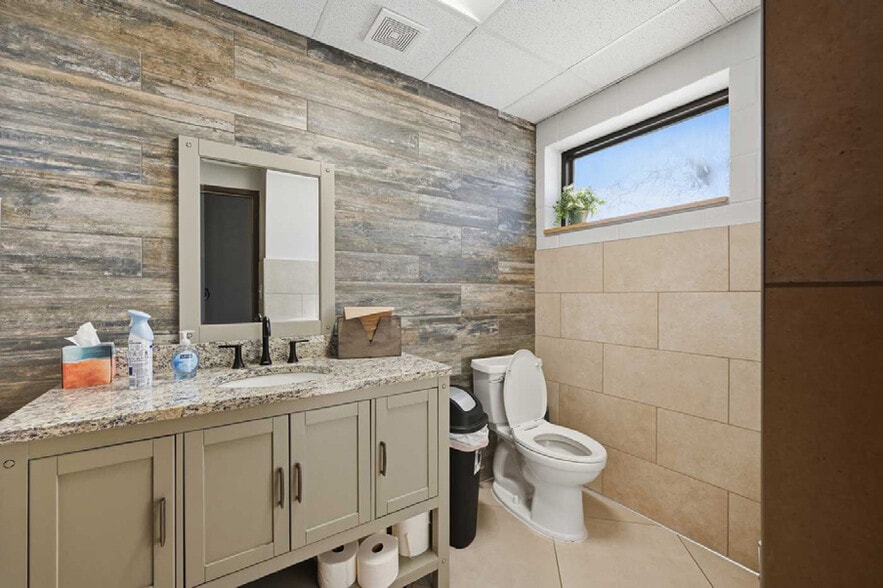 More Photos Of 14800 Martin Dr, Eden Prairie Light Manufacturing For Sale