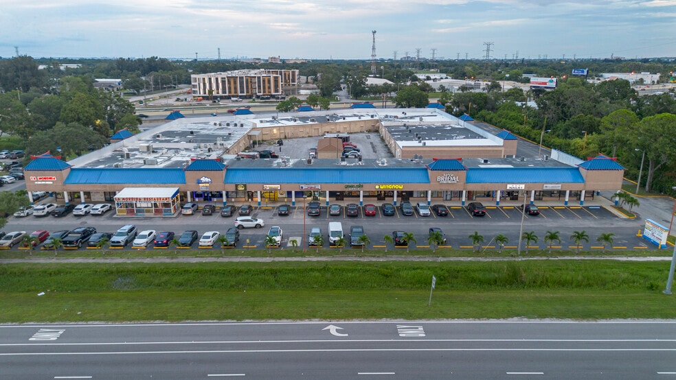 More Photos Of 14100 US Highway 19 N, Clearwater Storefront For Lease