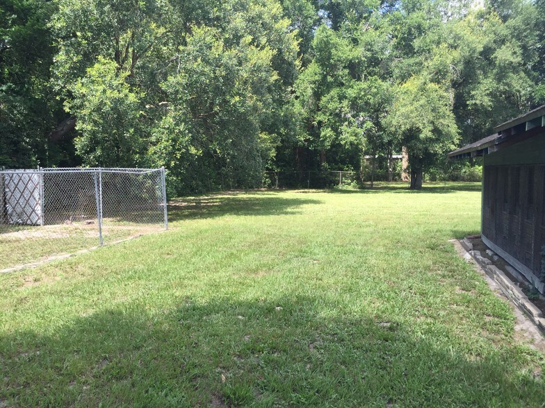 More Photos Of 3201 Crill Ave, Palatka Convenience Store For Sale