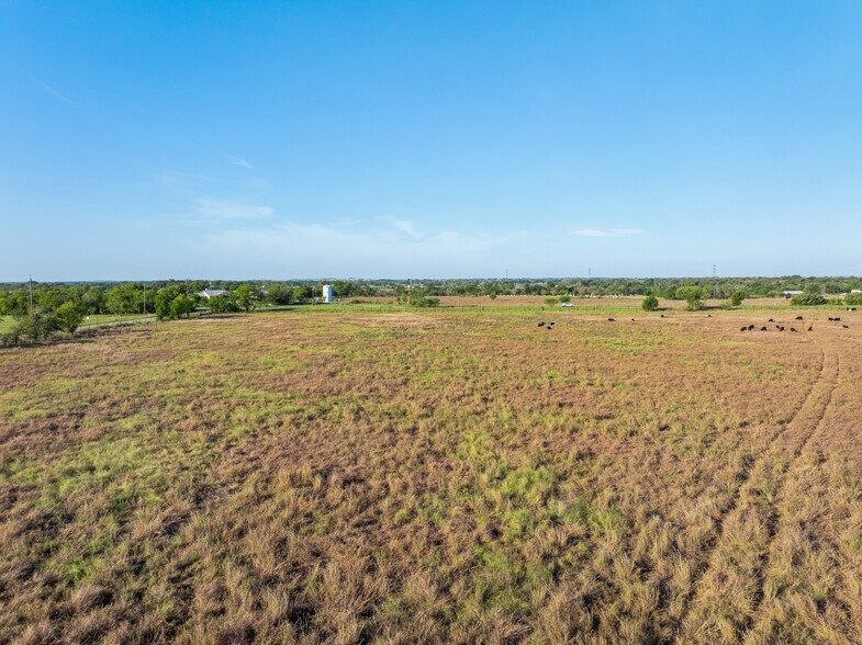More Photos Of TX 80, Martindale Land For Sale