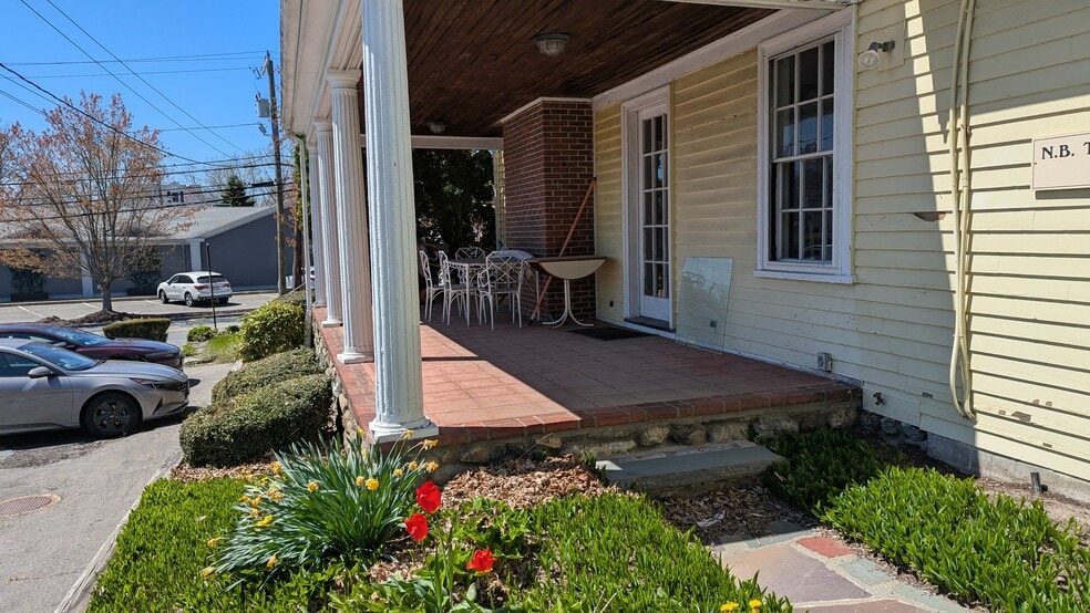 More Photos Of 356 Boston Post Rd, Sudbury Office For Sale