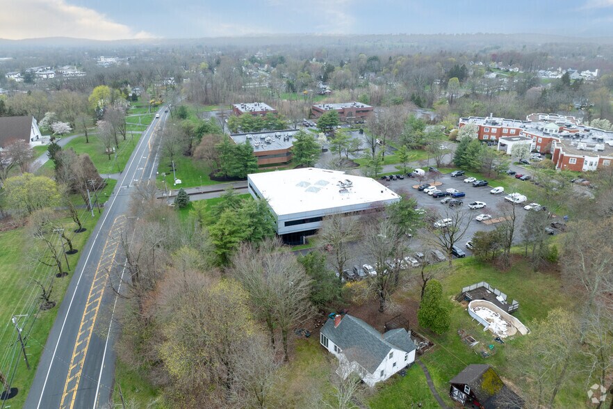 More Photos Of 2 Summit Ct, Fishkill Office For Lease