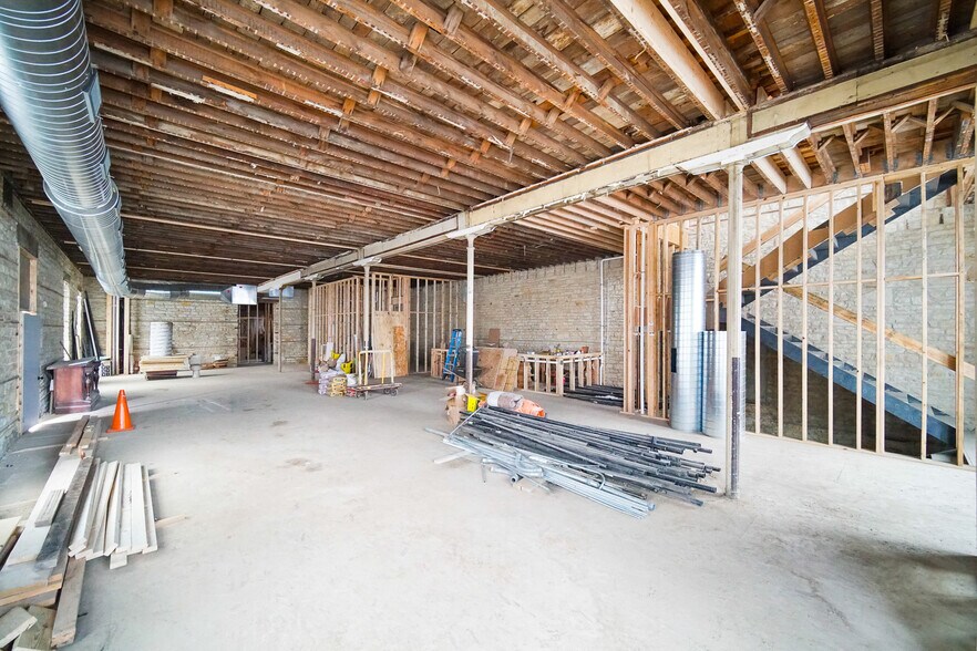 More Photos Of 1000 S State St, Lockport Restaurant For Sale