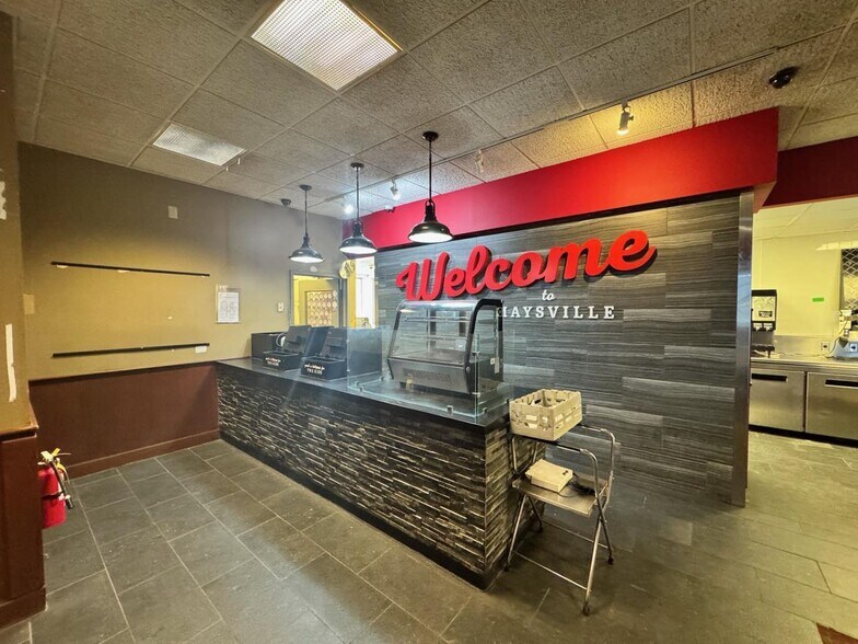 More Photos Of 408 Market Square Dr, Maysville Restaurant For Sale