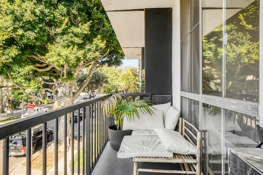 More Photos Of 8011 Romaine St, Los Angeles Apartments For Sale