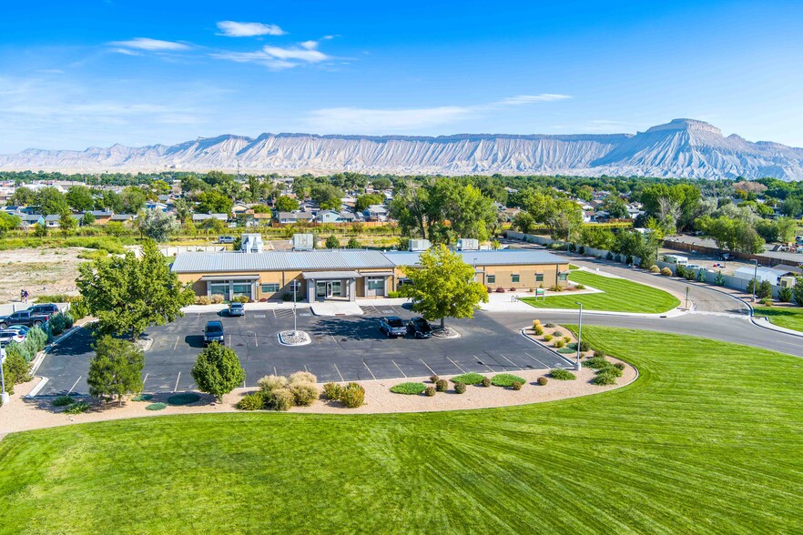 More Photos Of 3210 E Rd, Clifton Office For Sale