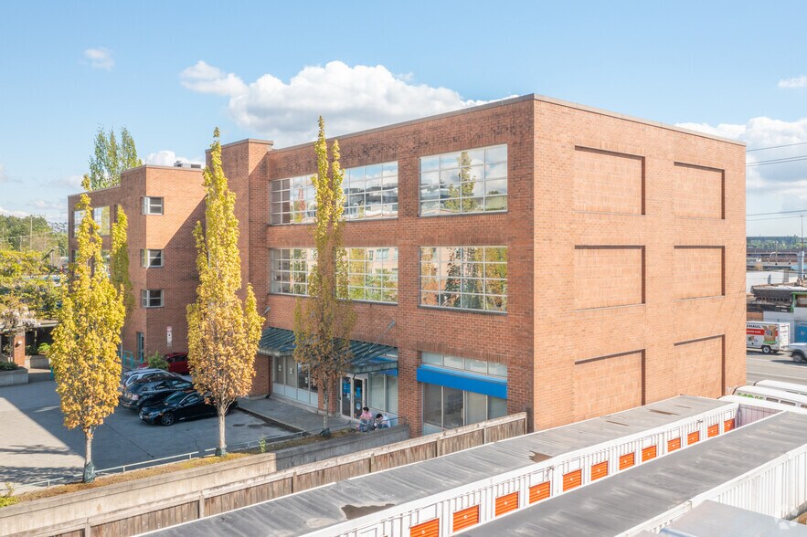 More Photos Of 1460-1488 Main St, North Vancouver District Medical For Sale