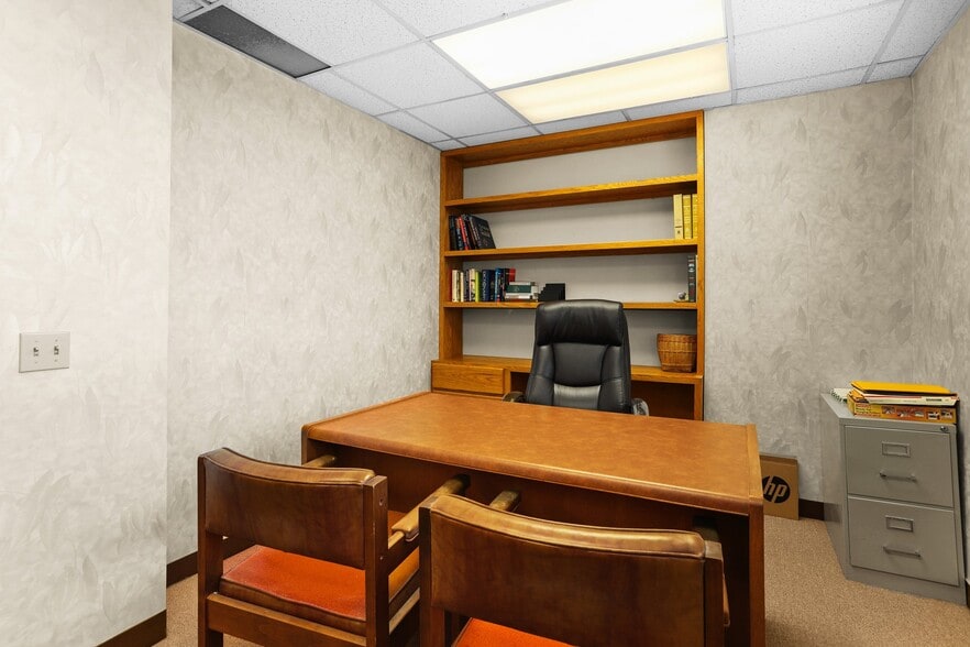 More Photos Of 999 N Tustin Ave, Santa Ana Office For Sale