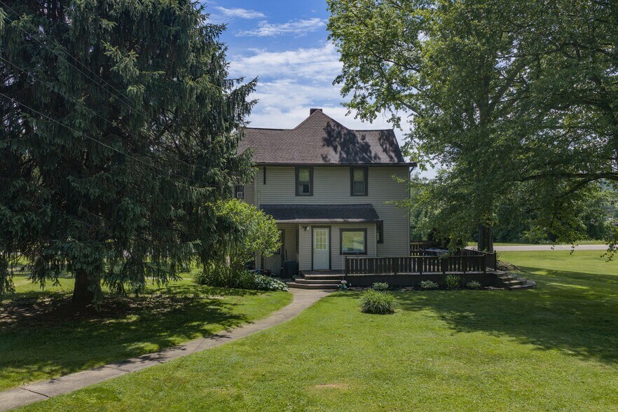 More Photos Of 6297 Columbia Rd NW, Dover Specialty For Sale