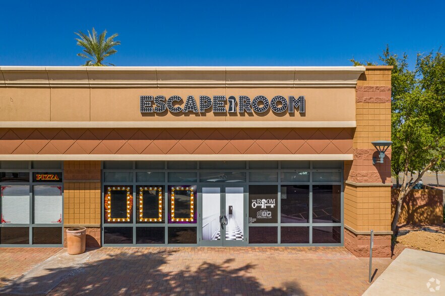 More Photos Of 10220 W McDowell Rd, Avondale Storefront For Lease