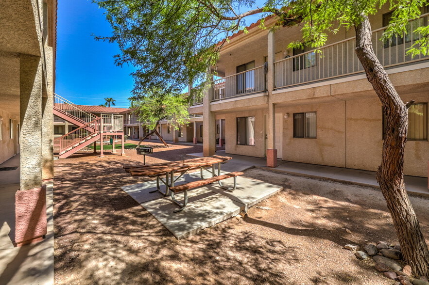 Primary Photo Of 4340 N Las Vegas Blvd, Las Vegas Apartments For Sale