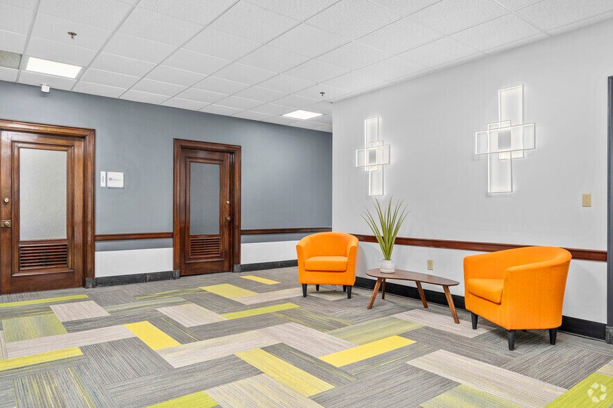 More Photos Of 313 W Liberty St, Lancaster Office For Lease