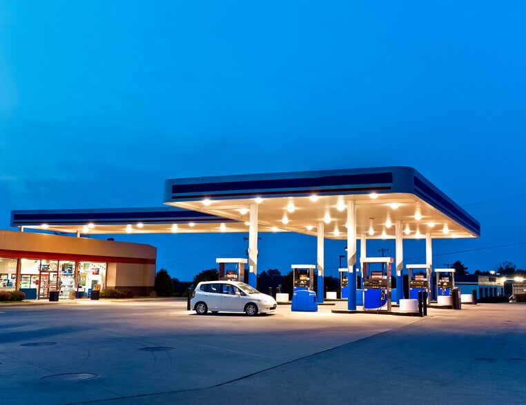 Primary Photo Of 300 W Hill, Valdosta Auto Dealership For Sale