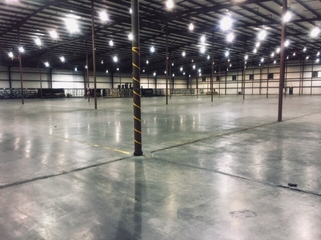 More Photos Of 16481 Sawmill Rd, Moundville Warehouse For Lease