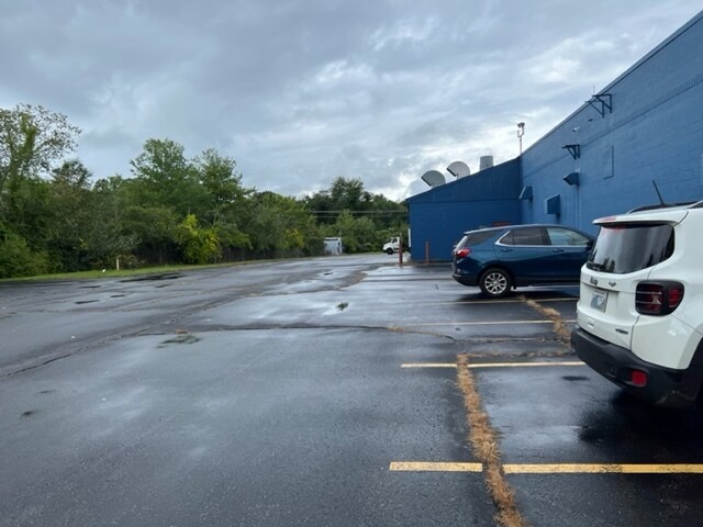 More Photos Of 55 Lathrop Road Ext, Plainfield Manufacturing For Lease