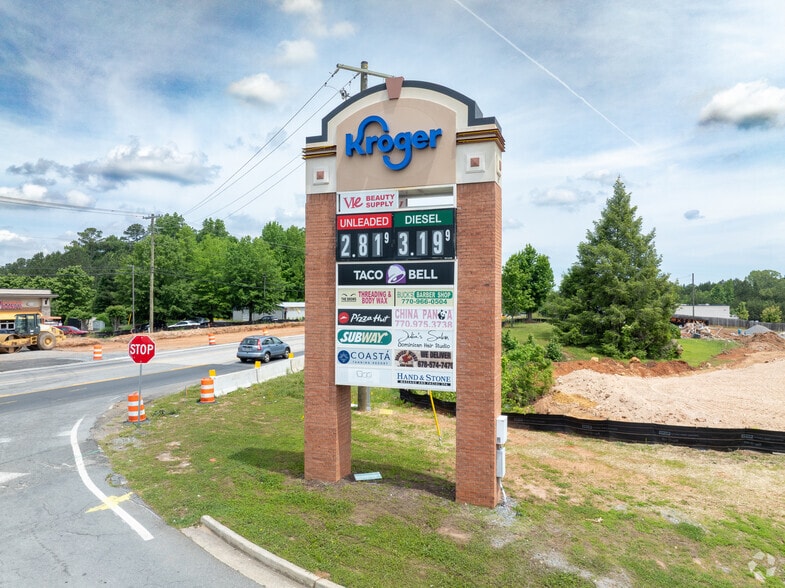 More Photos Of 8876 Dallas Acworth Hwy, Dallas Storefront For Lease