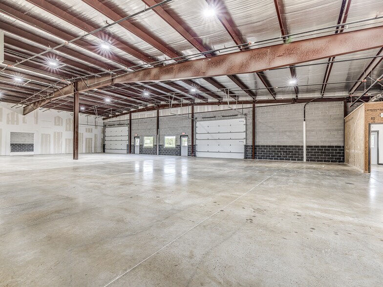 More Photos Of 7312 NW 164th St, Edmond Warehouse For Sale