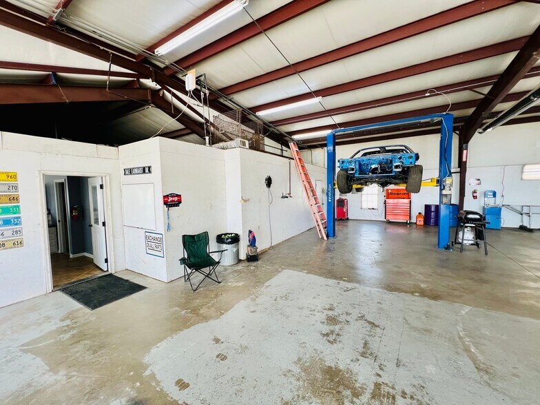 More Photos Of 420 Windance Rd, Baldwyn Light Manufacturing For Sale