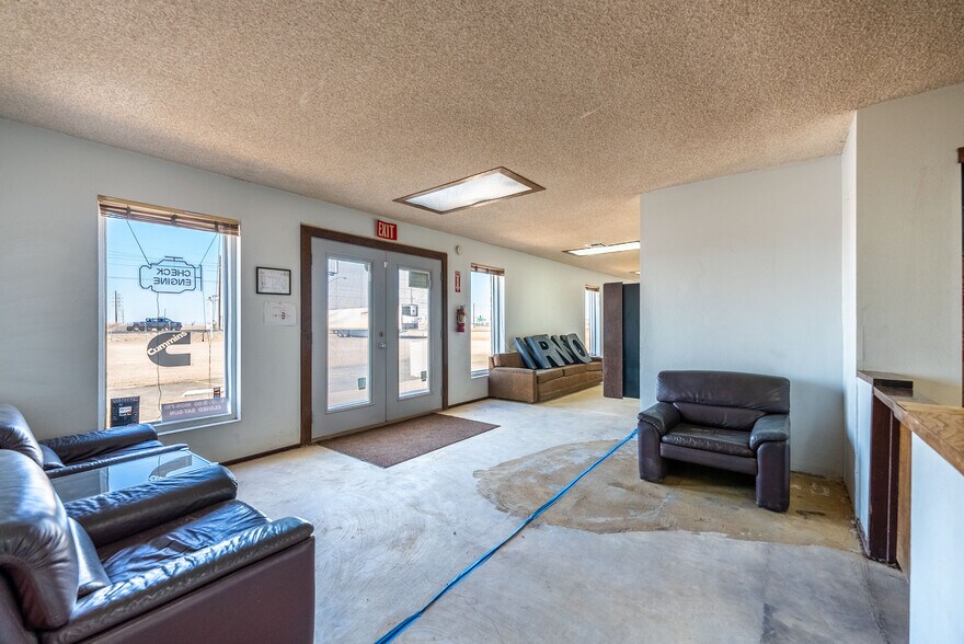 More Photos Of 397 E Evan Hewes Hwy, El Centro Auto Repair For Sale