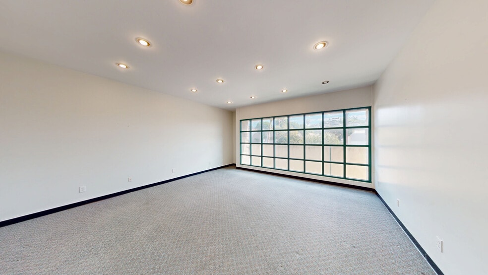 More Photos Of 2345 Walnut Ave, Signal Hill Manufacturing For Lease