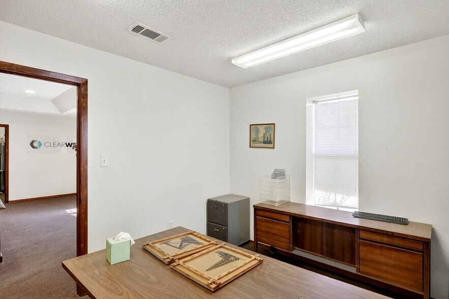 More Photos Of 8316 W I-20, Midland Warehouse For Lease
