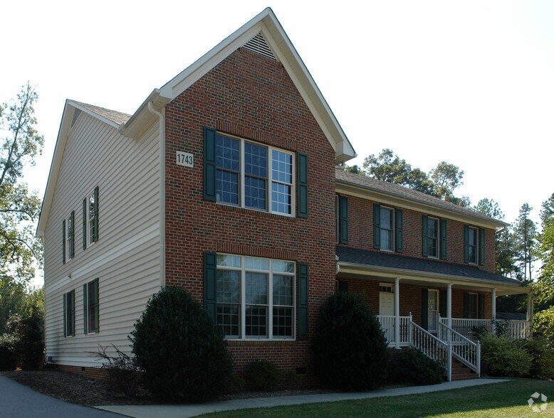 More Photos Of 1743 S Main St, Wake Forest Office For Lease