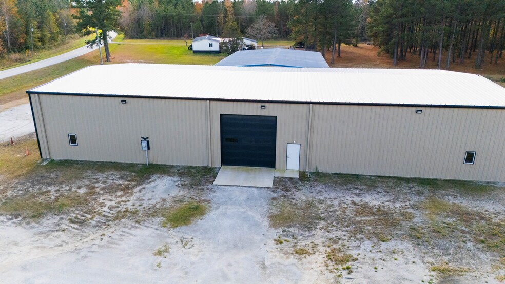 More Photos Of 1140 Clarks Rd, New Bern Warehouse For Lease
