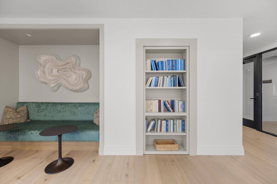 More Photos Of 266 Canal St, Salem Apartments For Lease