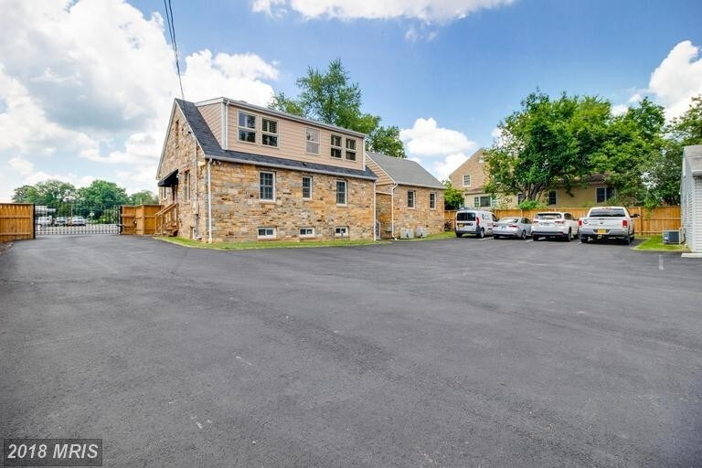 More Photos Of 169 Broadview Ave, Warrenton Loft Creative Space For Lease