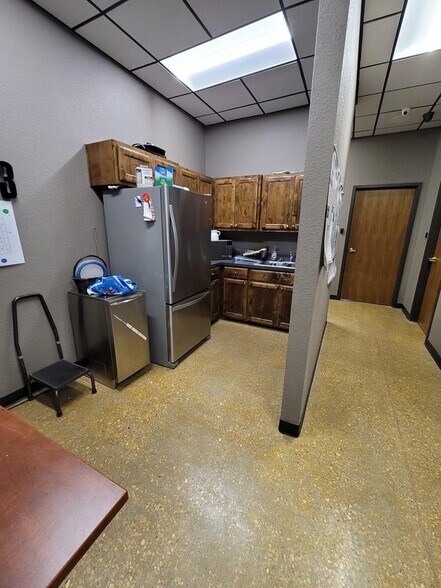 More Photos Of 6308 S County Road 1270, Midland Warehouse For Lease