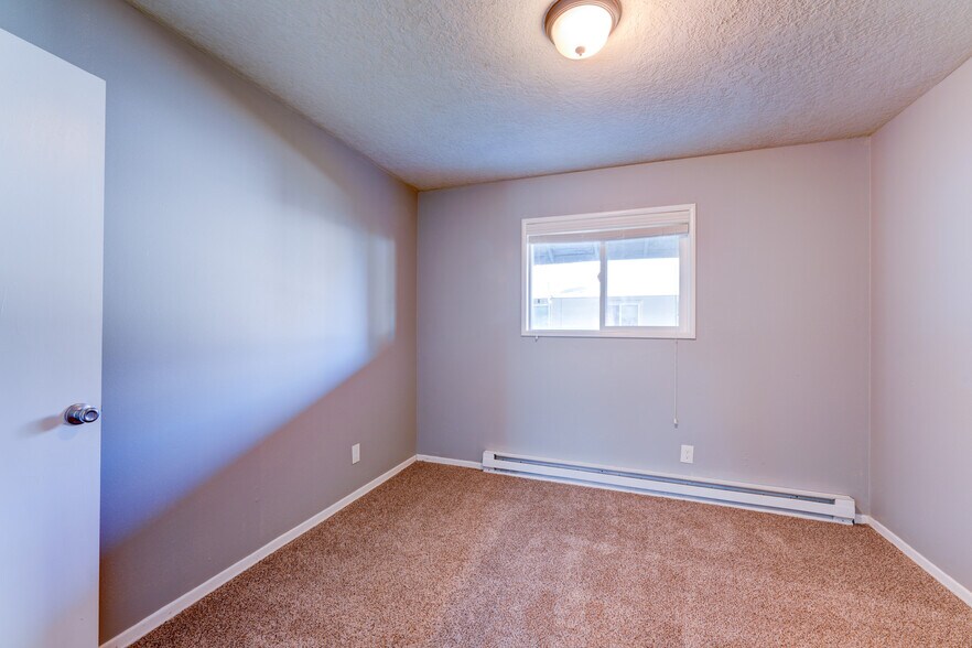 More Photos Of 1049 SE Walnut St, Hillsboro Apartments For Sale