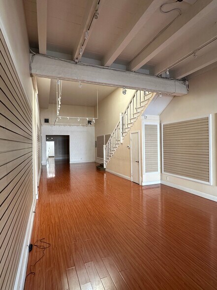 More Photos Of 532-536 Ramona St, Palo Alto Storefront For Lease