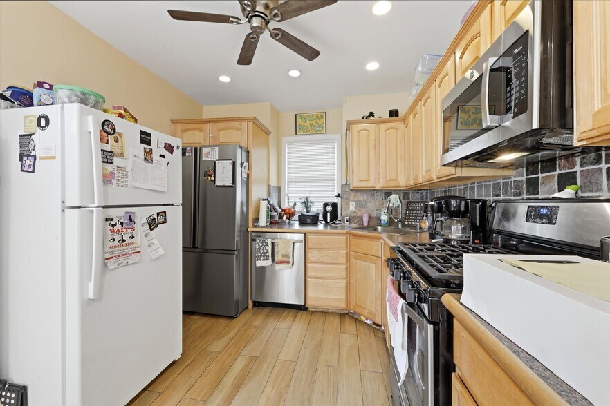 More Photos Of 24 W Stewart Ave, Lansdowne Specialty For Sale