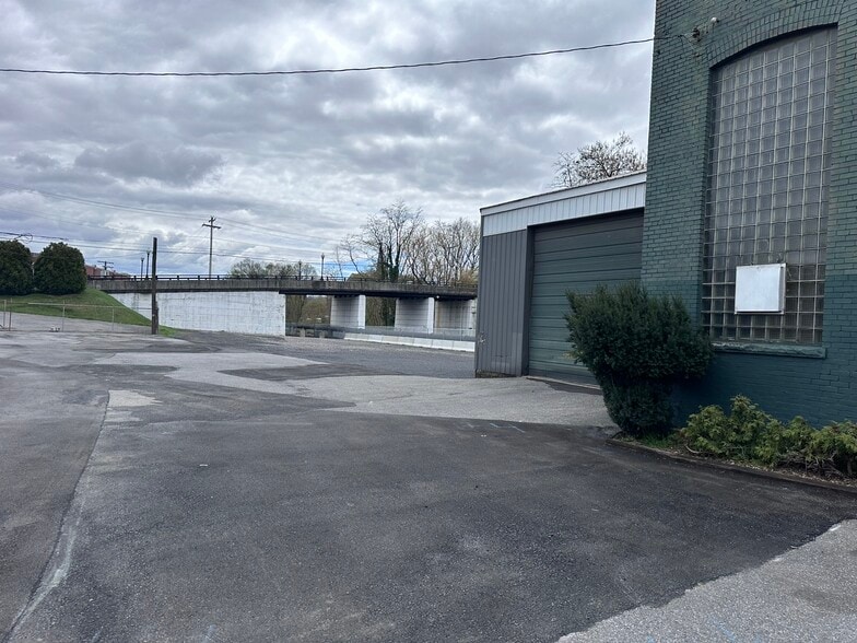 More Photos Of 208 Market St, Cumberland Lumberyard For Sale