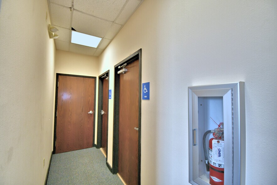 More Photos Of 43344 Highway 27, Davenport Coworking Space
