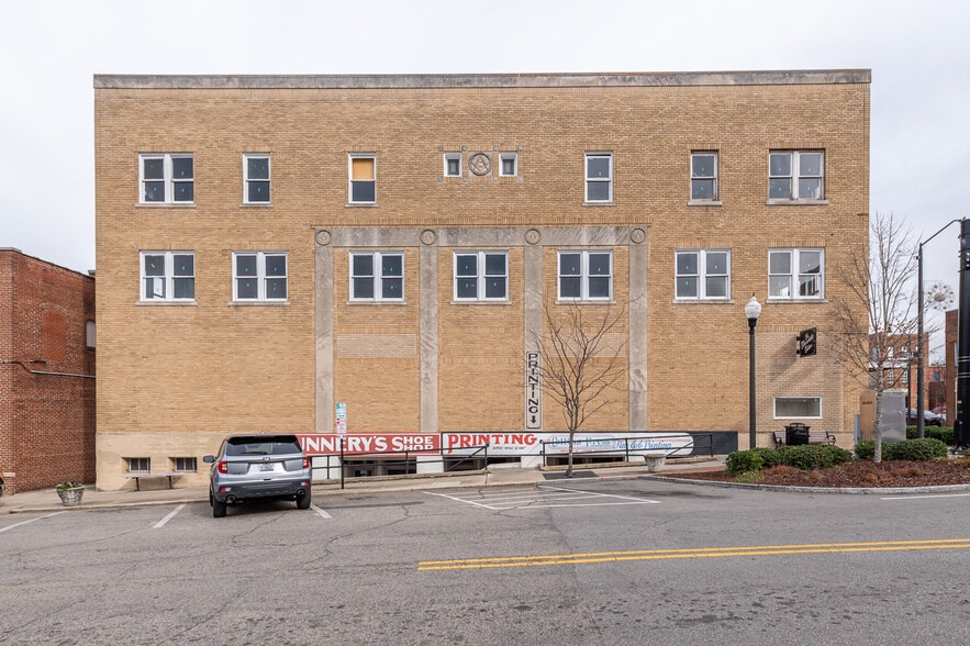More Photos Of 128-132 Carthage St, Sanford Storefront Retail Office For Sale