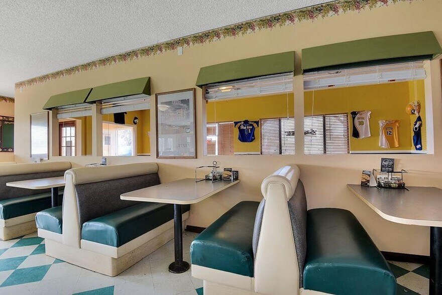 More Photos Of 1939 Acacia Ave, Sutter Restaurant For Sale