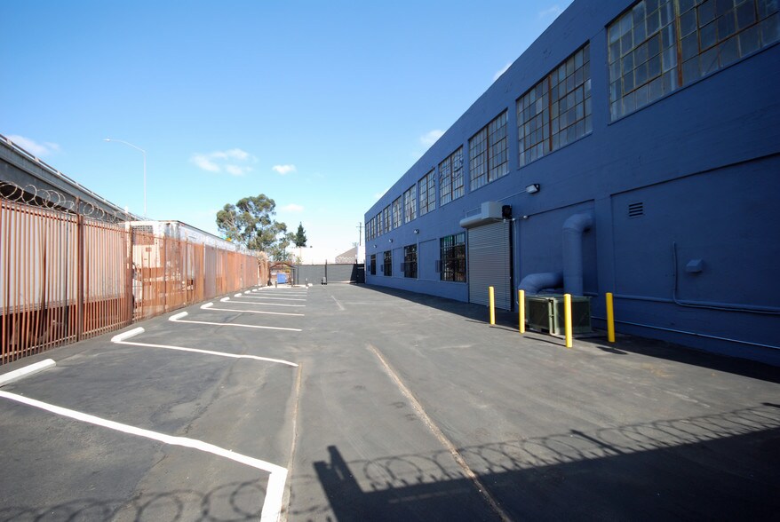 More Photos Of 1515 Compton Ave, Los Angeles Warehouse For Lease