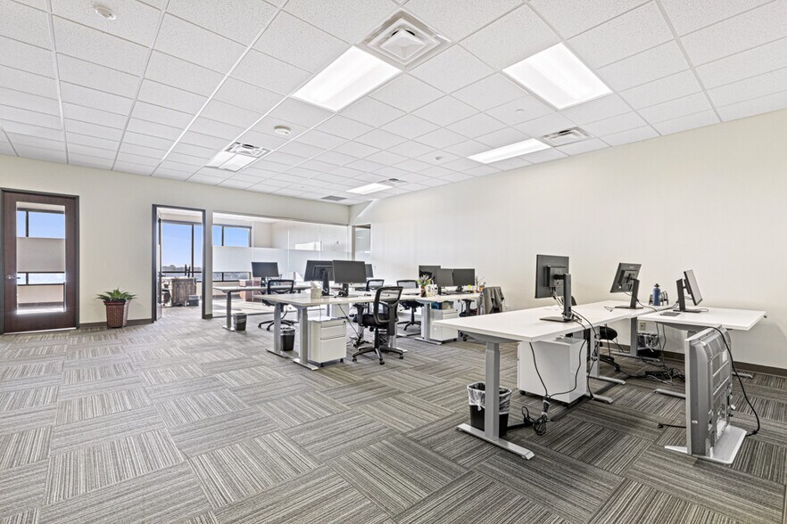 More Photos Of 2701 Sunset Ridge Dr, Rockwall Office For Lease
