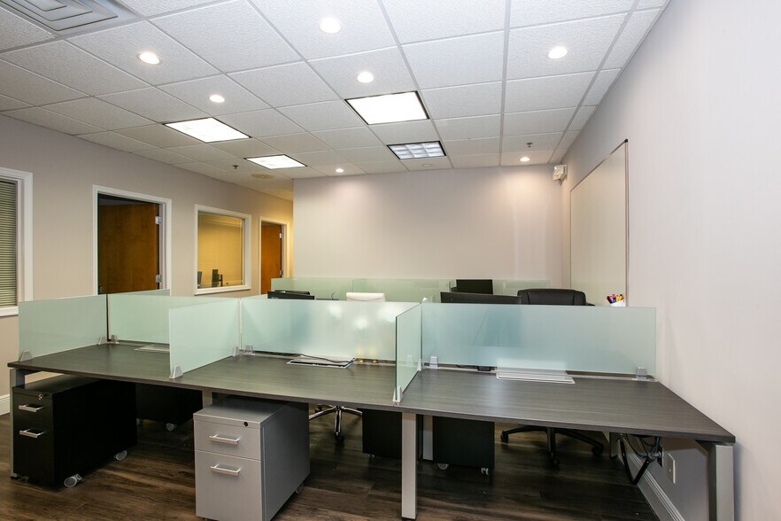 More Photos Of 2690 Weston Rd, Weston Office For Lease