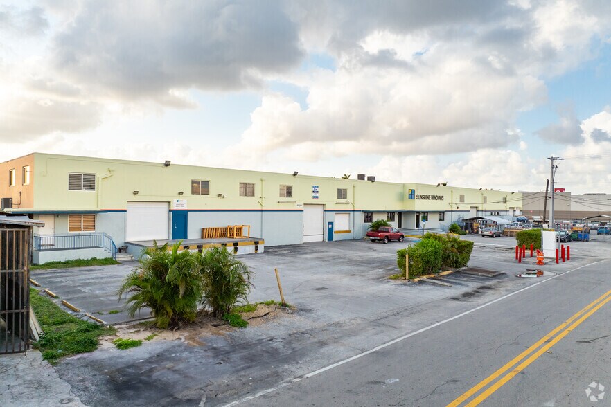 Primary Photo Of 3320-3350 W 17th Ct, Hialeah Manufacturing For Lease