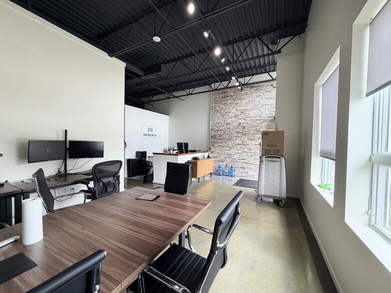 More Photos Of 1000 3rd Ave SW, Carmel Light Distribution For Lease