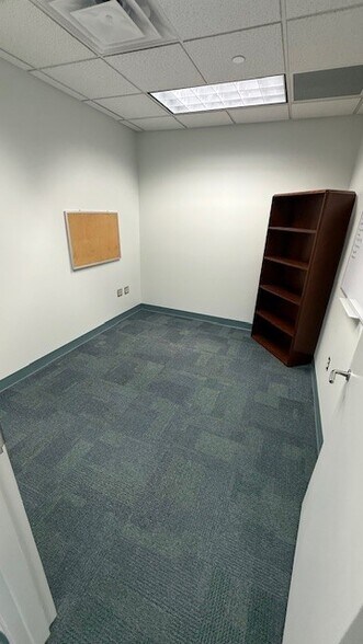 More Photos Of 2400 Reading Rd, Cincinnati Office For Lease