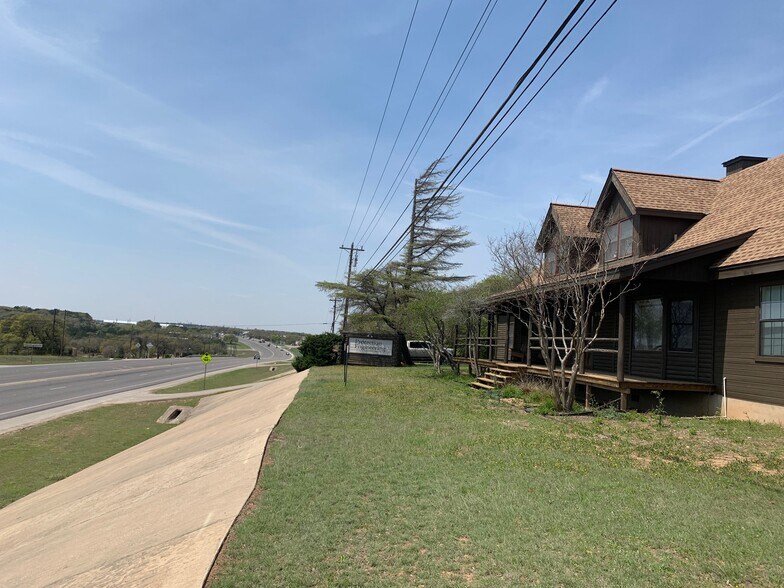 More Photos Of 4225 E Highway 290, Dripping Springs Office For Sale
