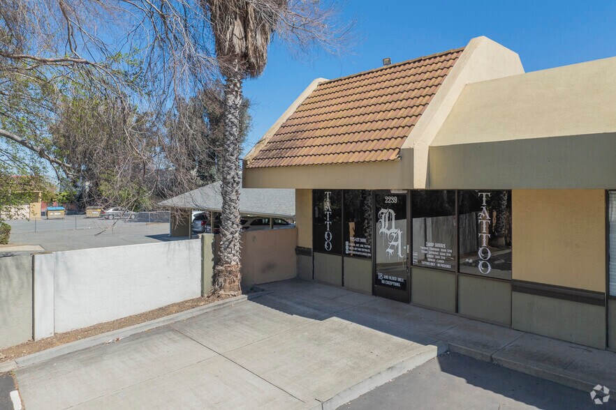 More Photos Of 2221-2239 Railroad Ave, Pittsburg Freestanding For Sale